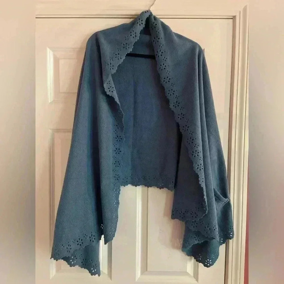 Accessories - Women’s Blue Scarf Shaw With Pockets